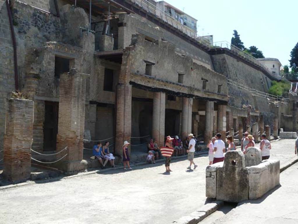 Decumanus Maximus, Herculaneum. August 2013. Looking north-east. Photo courtesy of Buzz Ferebee.