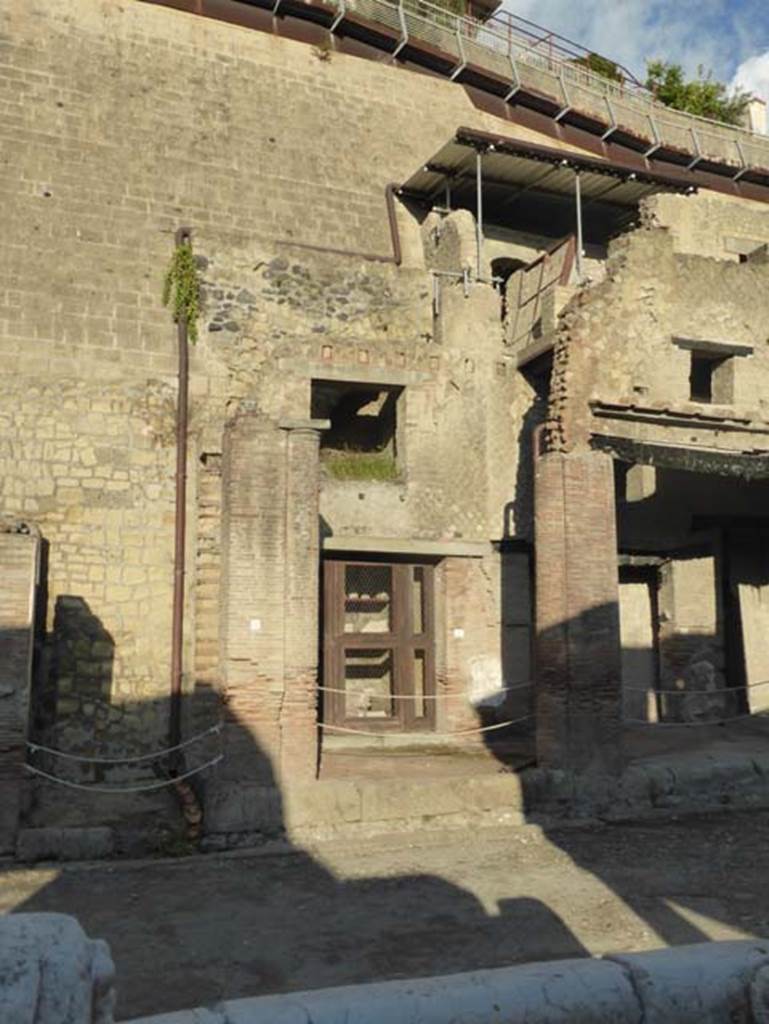 Decumanus Maximus, Herculaneum, September 2015. North side with doorway numbered 1, in centre.
