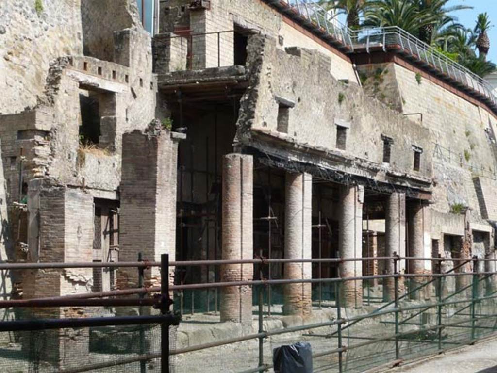 Decumanus Maximus, Herculaneum May 2009.Looking towards north side. Photo courtesy of Buzz Ferebee.

