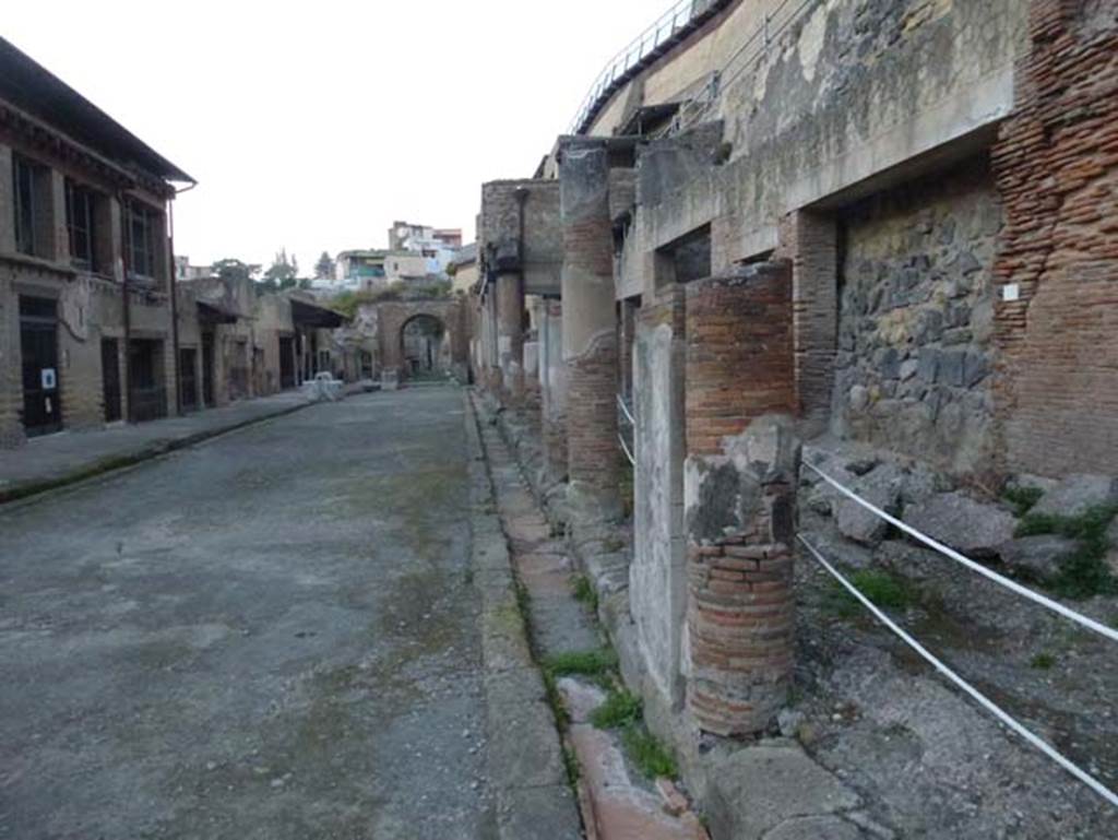 Decumanus Maximus, Herculaneum, October 2012. Looking west along north side. Photo courtesy of Michael Binns.