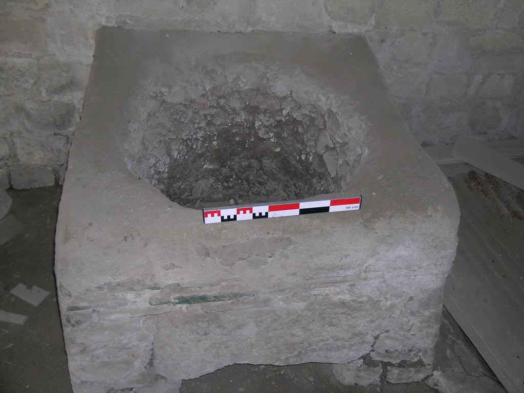 II.1 Herculaneum, May 2006. Detail of top of furnace. Photo courtesy of Nicolas Monteix.