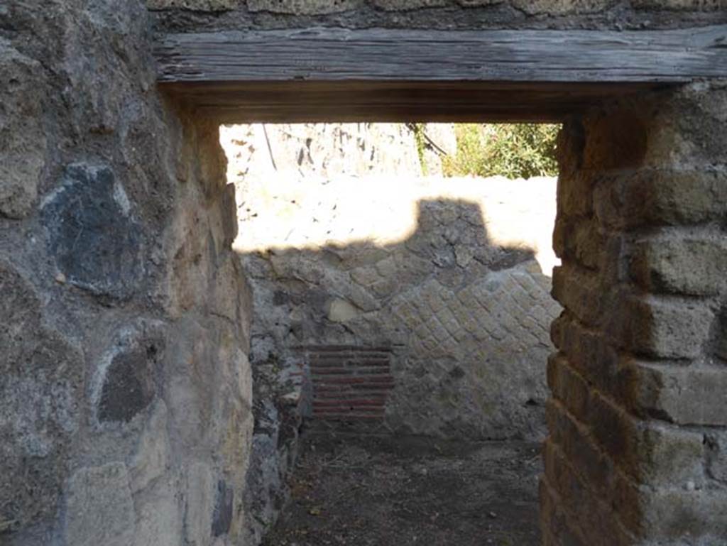 II.2 Herculaneum, September 2015. Doorway in north wall of oecus, leading into corridor/room in north-west corner.

