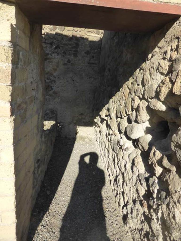 II.3 Herculaneum, September 2015. East room on north side.