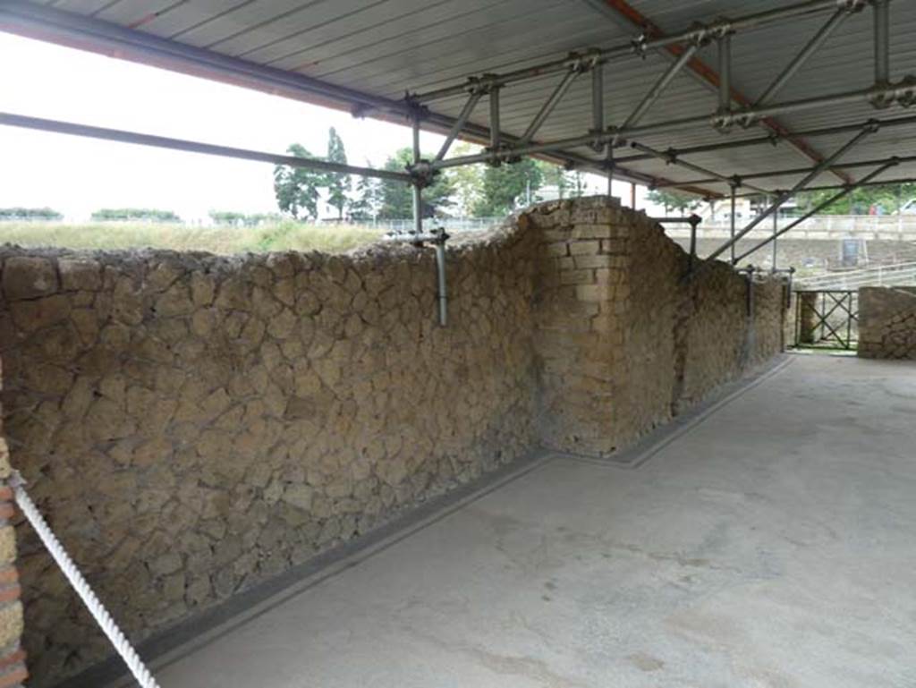 III.1 Herculaneum, September 2015. Room 23, east wall.