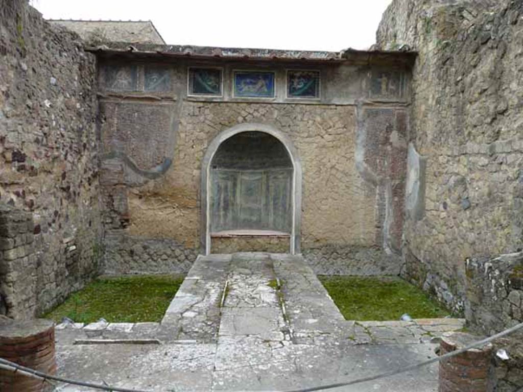 III.3 Herculaneum. May 2010. Looking east towards nymphaeum, from small corridor.