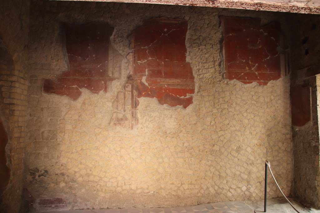 III.3 Herculaneum, September 2019. Looking towards east wall of triclinium. Photo courtesy of Klaus Heese.