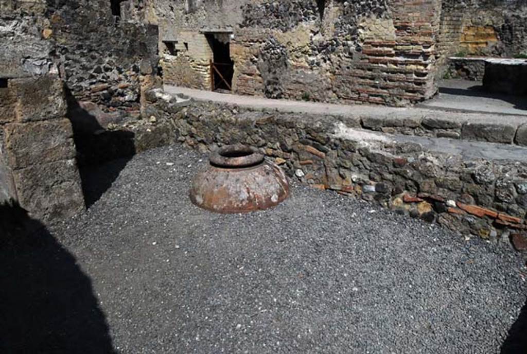 III. 06, Herculaneum. June 2008. Looking south-west across shop-room. Photo courtesy of Nicolas Monteix.