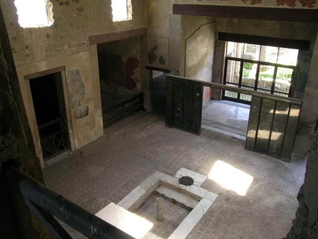 III.11 Herculaneum, May 2005. Room 6, looking south-west across atrium, from upper floor.
Photo courtesy of Nicolas Monteix.
