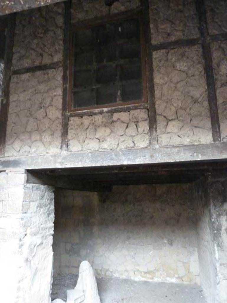 Ins. III.12, Herculaneum, September 2015. Looking west from entrance doorway. 