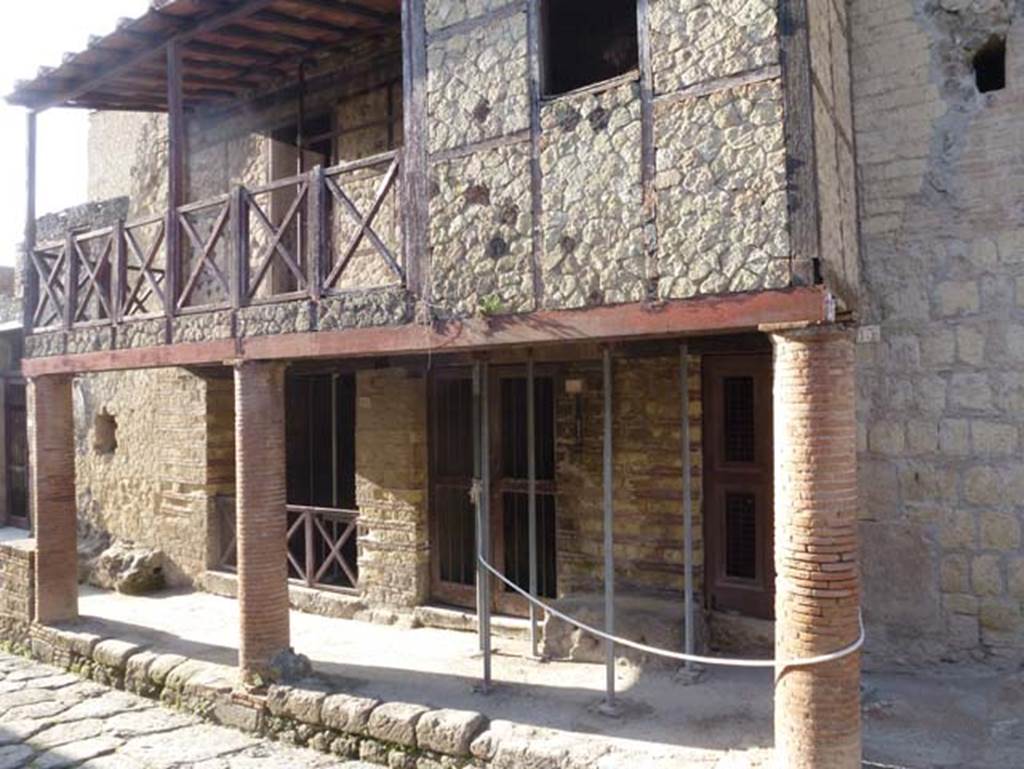 lll.13 Herculaneum, October 2012. Looking west towards entrabnce doorway to upper floor apartment, on right. Photo courtesy of Michael Binns.
