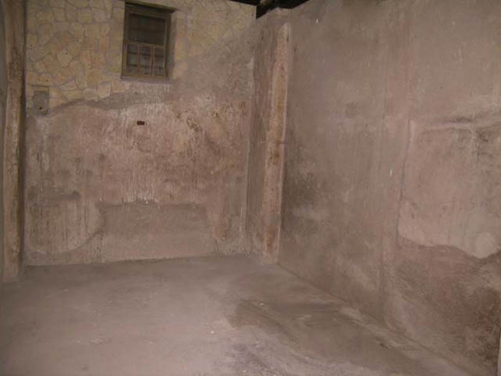 III.13 Herculaneum, April 2005. Looking towards south wall with window. Photo courtesy of Nicolas Monteix.