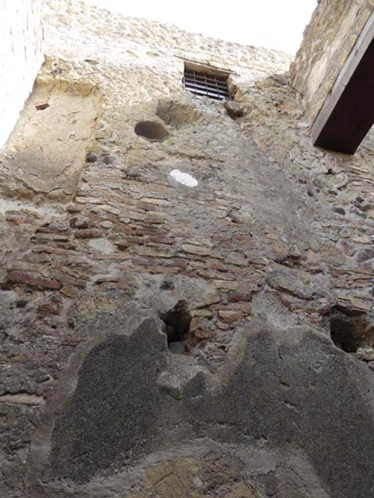 III.16, Herculaneum, October 2014. Room 5, south wall. Photo courtesy of Michael Binns.