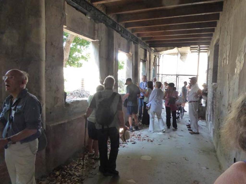 IV.2/1, Herculaneum, September 2016. Looking west along windowed portico. Photo courtesy of Michael Binns.

