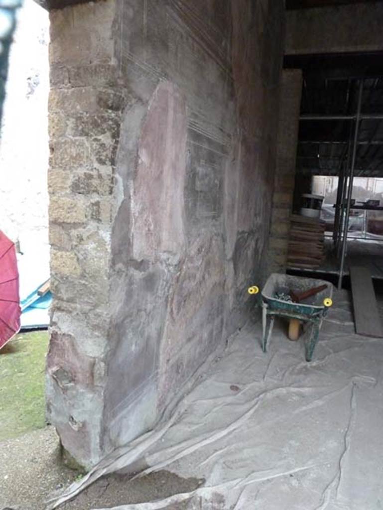 Ins. IV.2, Herculaneum, September 2015. Looking north-east from entrance doorway.