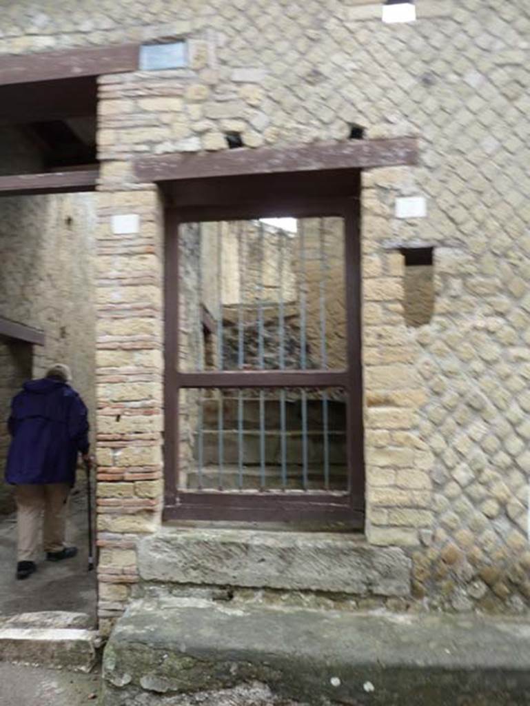 Ins. IV.3, Herculaneum, September 2015. Steps to upper floor.

