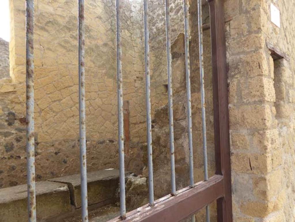 IV.3, Herculaneum, October 2014. South wall of room with steps. Photo courtesy of Michael Binns.