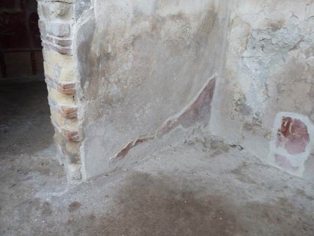 IV.4 Herculaneum. September 2015. Courtyard 3, north-west corner.