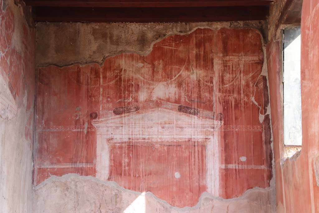 IV.4, Herculaneum, October 2020. Courtyard 3, upper north wall of small courtyard 3. Photo courtesy of Klaus Heese.

