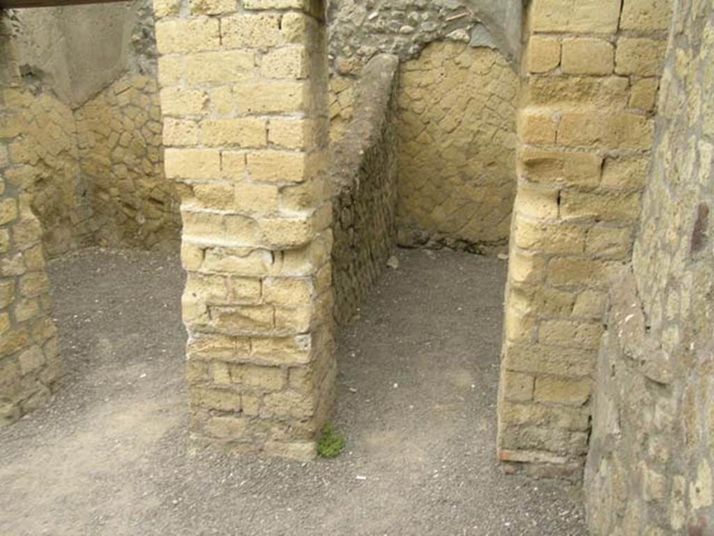 IV.4 Herculaneum. June 2005. Looking north towards doorways to rooms 14 and 15. Photo courtesy of Nicolas Monteix.
