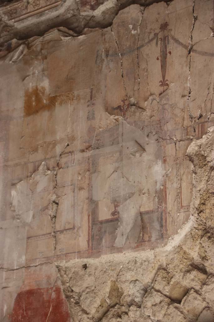 IV.4 Herculaneum. September 2017. 
Room 19, detail of painted decoration on upper centre of north wall.
Photo courtesy of Klaus Heese.
