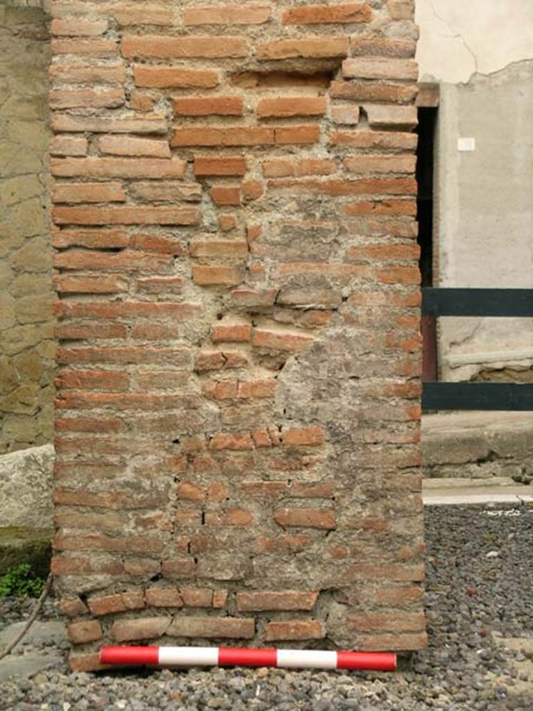 IV.6, Herculaneum, May 2005. Looking west towards pilaster at east end of entrance corridor/atrium, on right.
Photo courtesy of Nicolas Monteix.
