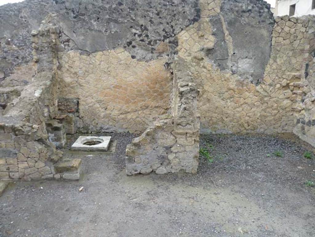 IV.10, Herculaneum, September 2015. Rooms on south side of shop-room.