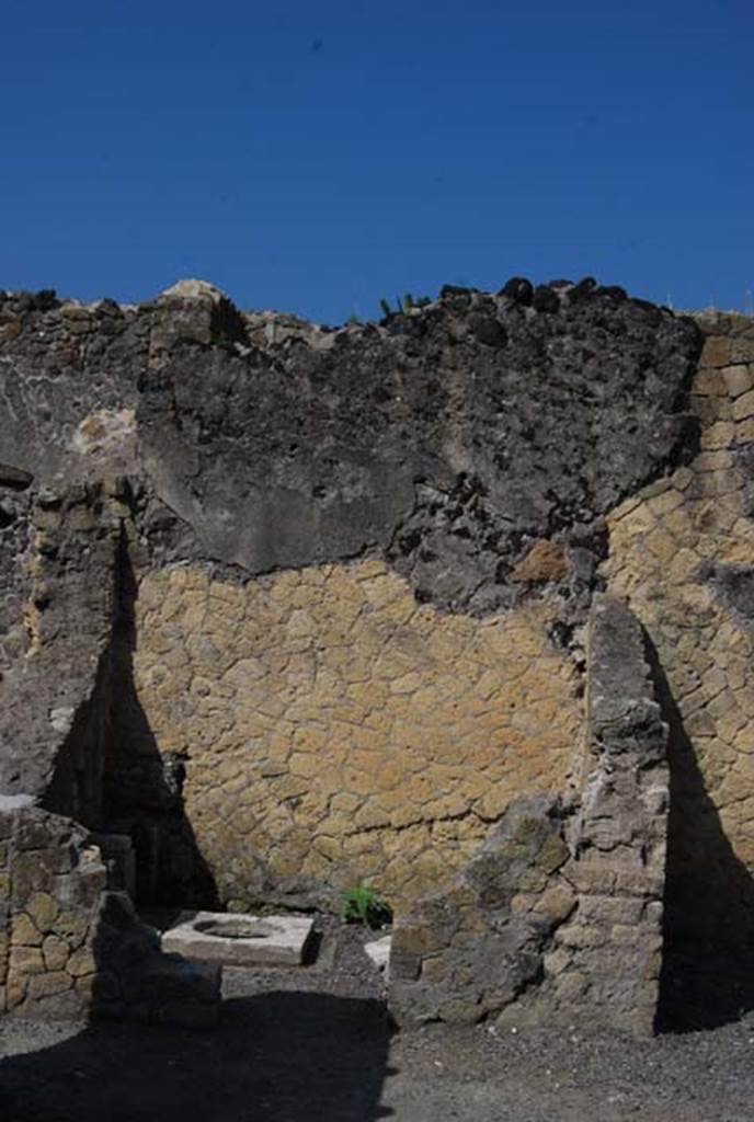 IV.10, Herculaneum, June 2008. Small room in south-east corner of shop-room
Photo courtesy of Nicolas Monteix.
