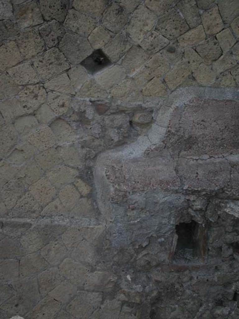 IV.12 Herculaneum, September 2003. Detail of upper west wall above shop.
Photo courtesy of Nicolas Monteix.
