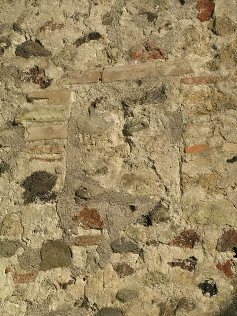 IV.13 Herculaneum, May 2005. Detail from upper east wall above small triclinium. Photo courtesy of Nicolas Monteix.