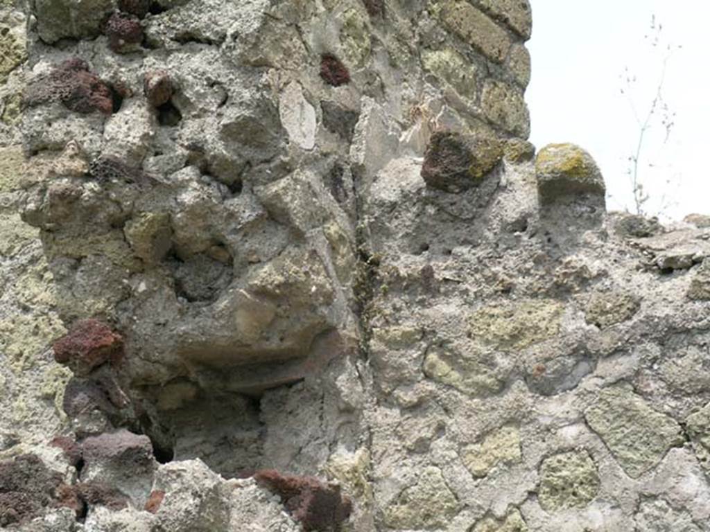 IV.18 Herculaneum, June 2005. Room 2, detail of upper north-west wall. Photo courtesy of Nicolas Monteix.