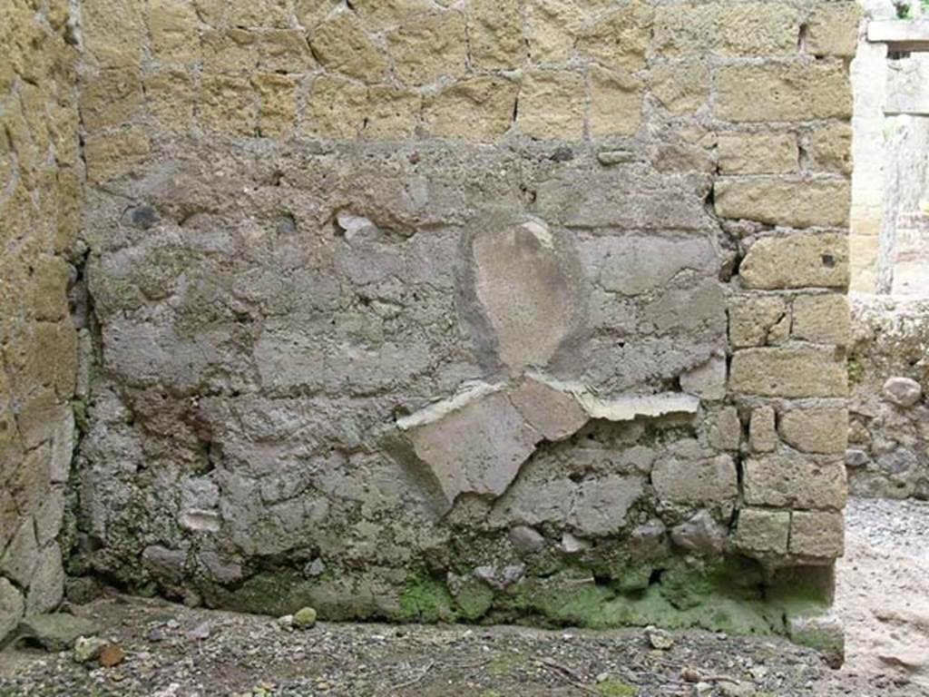 IV.18 Herculaneum, May 2005. Room 5, looking towards east wall and doorway from atrium, on right.
Photo courtesy of Nicolas Monteix.
