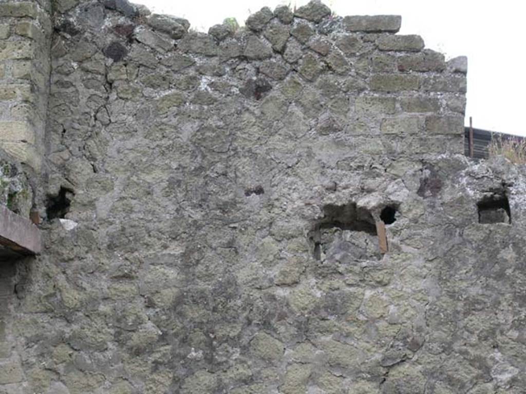 IV.18, Herculaneum, May 2005. Room 11, atrium, upper south wall, with window above room 3, on right.
Photo courtesy of Nicolas Monteix.
