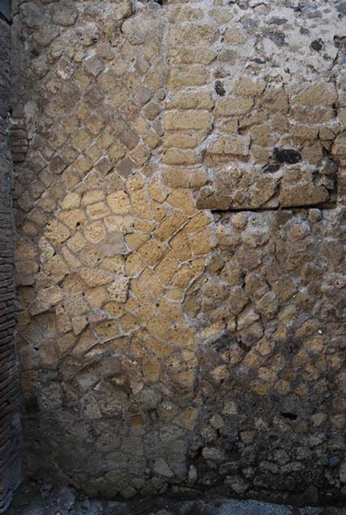 V.3. Herculaneum. June 2008. North wall of entrance corridor in north-west corner.
Photo courtesy of Nicolas Monteix.
