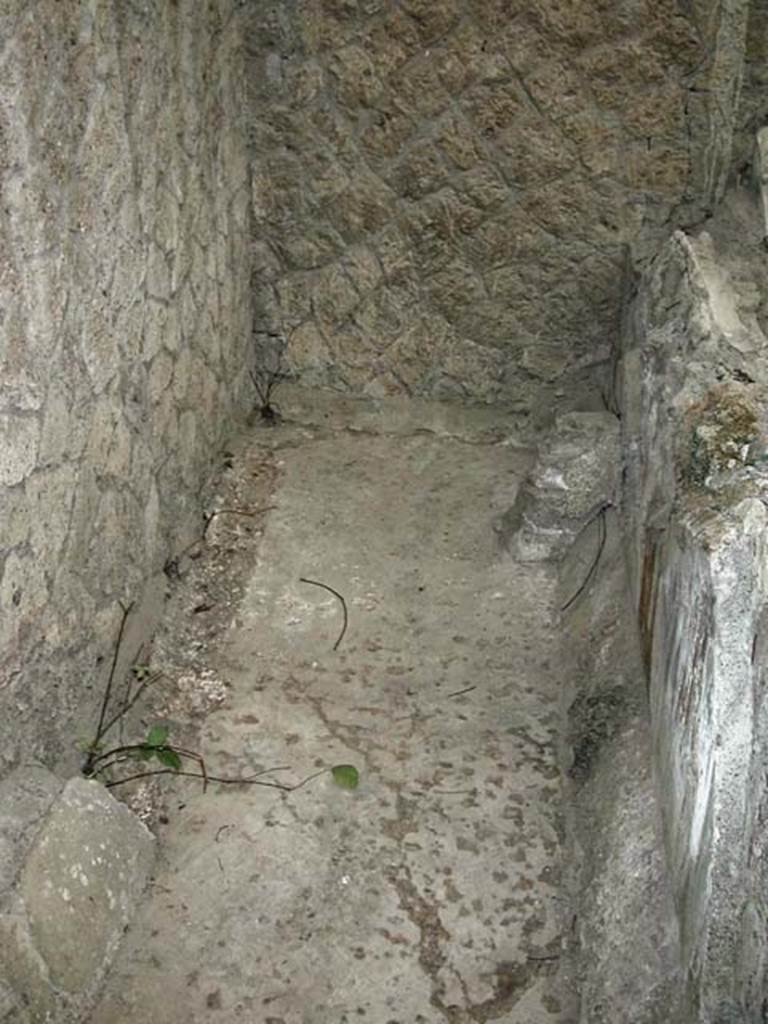 V.7, Herculaneum. September 2003. Reservoir/tank. Photo courtesy of Nicolas Monteix.