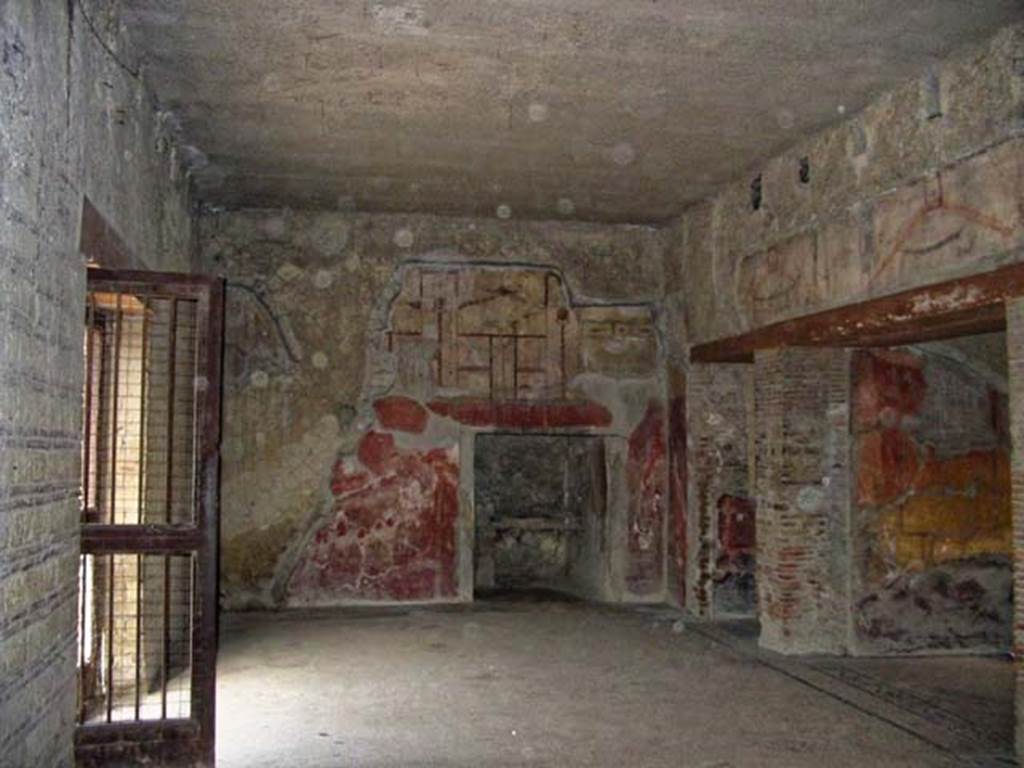 V.8, Herculaneum. May 2003. Room 1, looking towards north and east wall. Photo courtesy of Nicolas Monteix.


