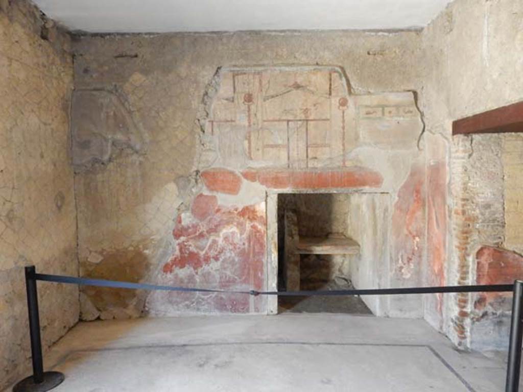 V.8 Herculaneum. May 2018. Room 1, looking towards north wall. Photo courtesy of Buzz Ferebee.