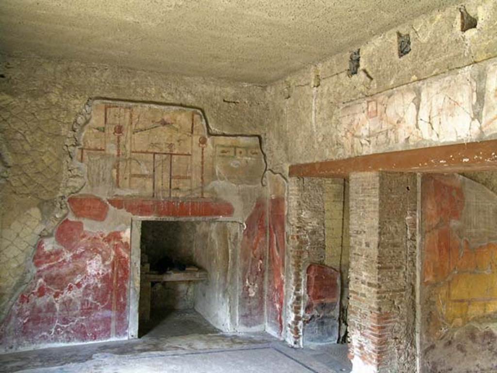 V.8, Herculaneum. May 2004. Room 1, looking towards north-east corner. Photo courtesy of Nicolas Monteix.