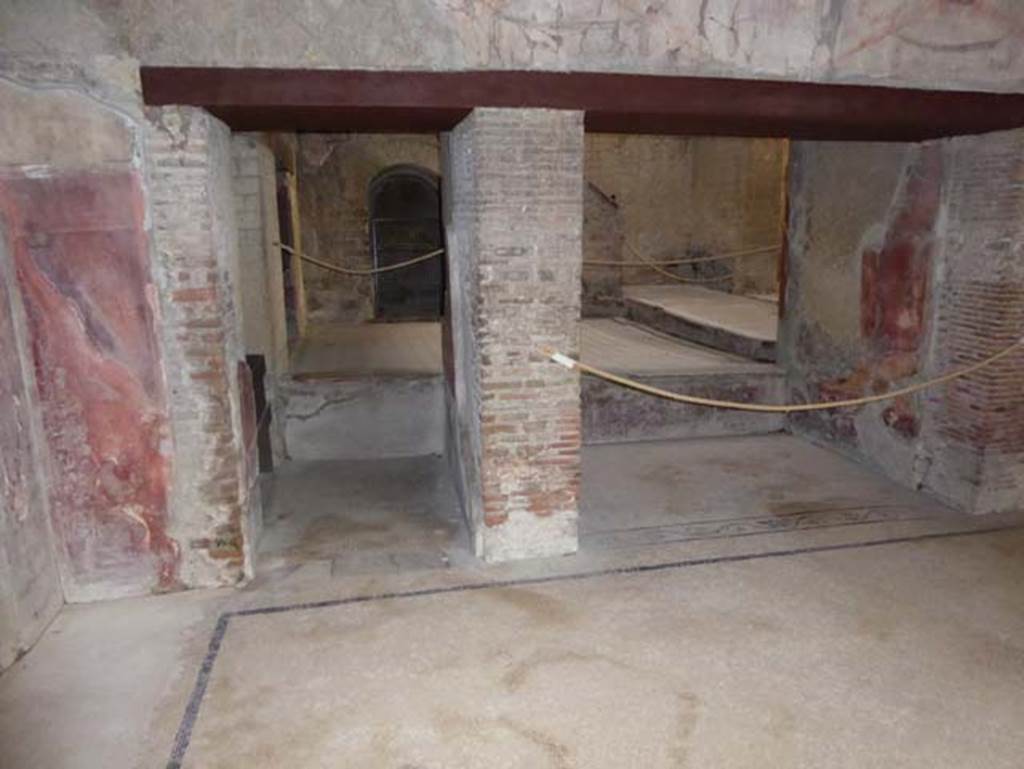 V.8 Herculaneum. October 2014. Room 1, looking towards east side at north end. Photo courtesy of Michael Binns.