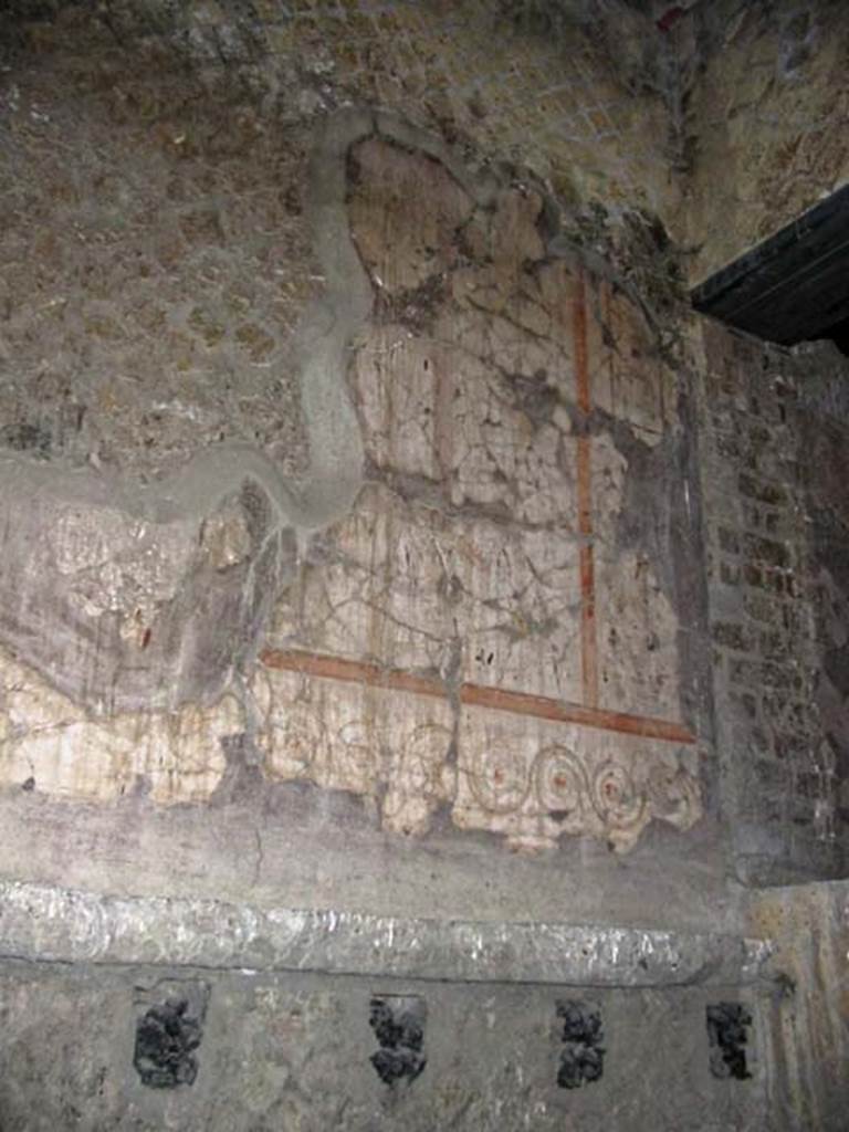 V.14/16, Herculaneum. May 2003.  
Upper floor, remaining decoration on wall of rooms behind room G (also known as room 16), above V.13.
Photo courtesy of Nicolas Monteix.
