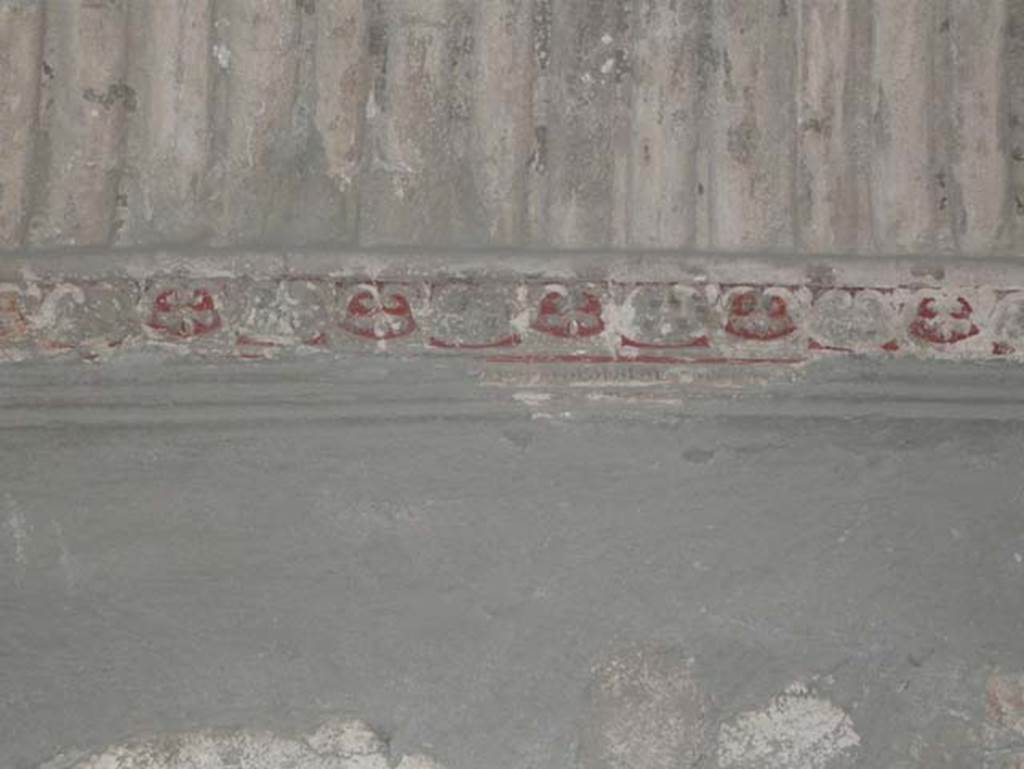 VI.1, Herculaneum. August 2013. Detail of ceiling stucco, from upper part of wall.
Photo courtesy of Buzz Ferebee.
