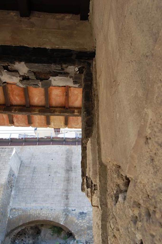 VI.13 Herculaneum. May 2011.
Looking towards east side of entrance doorway, from corridor.
Photo courtesy of Nicolas Monteix.
