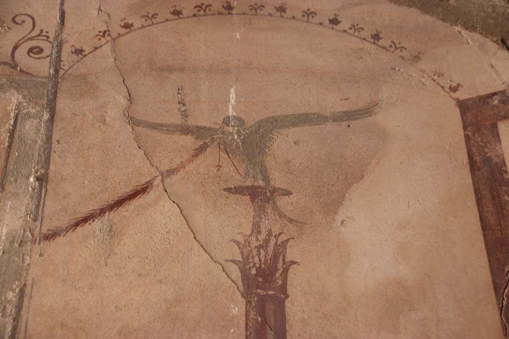 VI.13 Herculaneum. October 2020. Detail of painted decoration on east wall of corridor. Photo courtesy of Klaus Heese. 