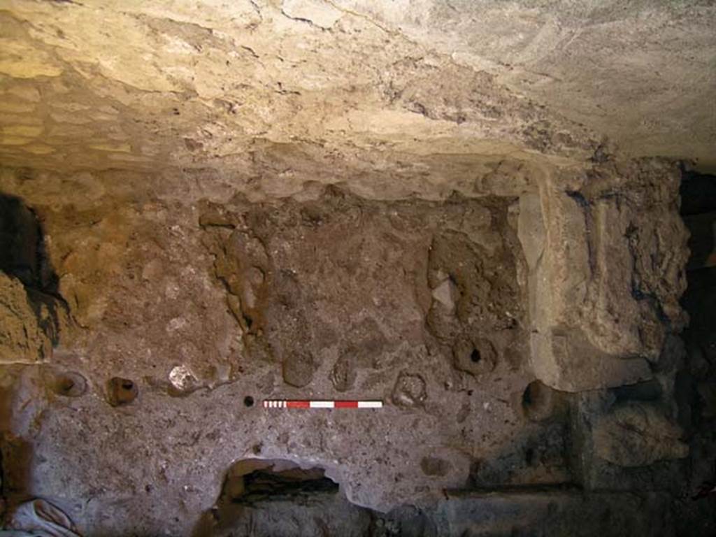 VI.15, Herculaneum. September 2005. Looking towards east wall (3), with stone base of steps, on right.  
Photo courtesy of Nicolas Monteix.

