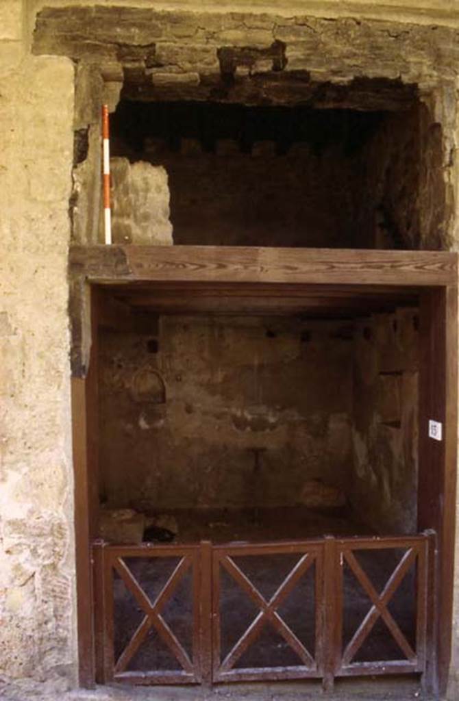 VI.15, Herculaneum. Not dated. Looking south to facade from Decumanus Maximus.
Photo courtesy of Nicolas Monteix.

