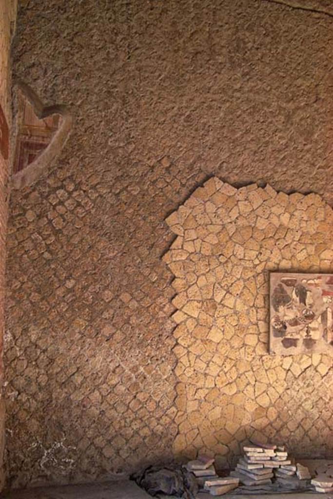 VI.17, Herculaneum. February 2003. West wall of triclinium. 
Photo courtesy of Nicolas Monteix.
