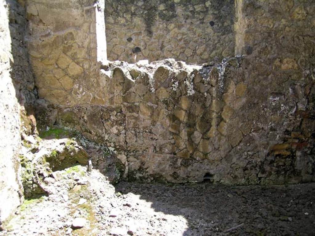 VI.17/26, Herculaneum. May 2004. Looking towards east wall. Photo courtesy of Nicolas Monteix.