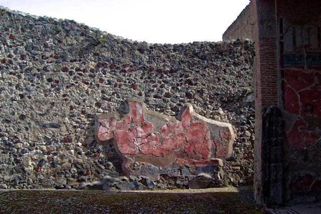 VI.17, Herculaneum. April 2002. East wall of atrium with corridor, on right. Photo courtesy of Nicolas Monteix.