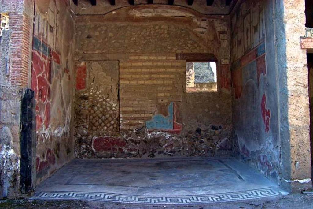 VI.17, Herculaneum. July 2003. Looking towards south wall of tablinum. Photo courtesy of Nicolas Monteix.