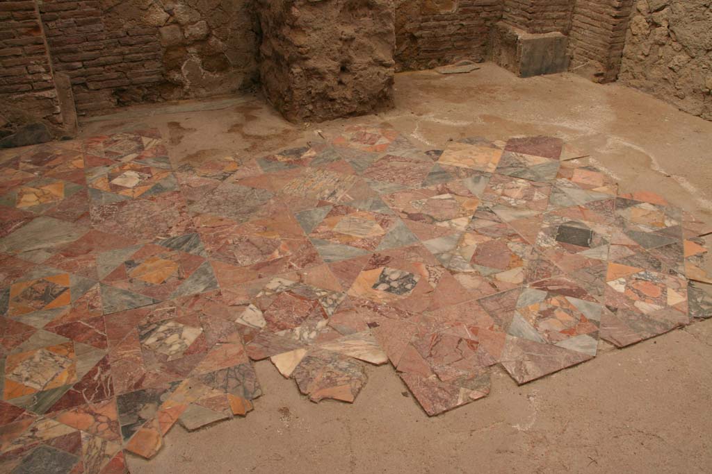 VI.21 Herculaneum. April 2013. Looking south across Opus signinum flooring. Photo courtesy of Klaus Heese.