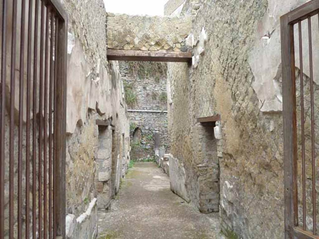 VII.2 Herculaneum. May 2010. Looking west from entrance doorway. 